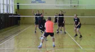 PAS na razie „na szóstkę”