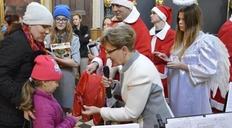 Blisko 300 dzieci otrzymało świąteczne podarunki