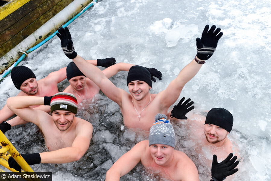 Na Słoku też kąpali się w przeręblu