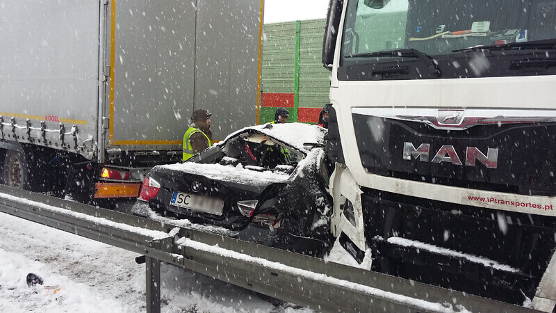 Zdjęcie 2: Wypadek na S8. Jedna osoba zginęła
