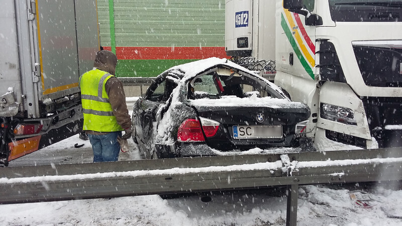 Zdjęcie 3: Wypadek na S8. Jedna osoba zginęła