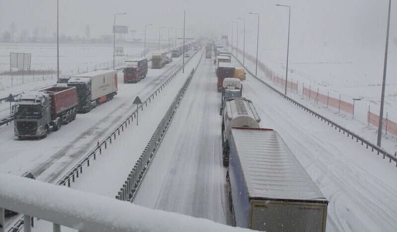 Zdjęcie 8: Wypadek na S8. Jedna osoba zginęła