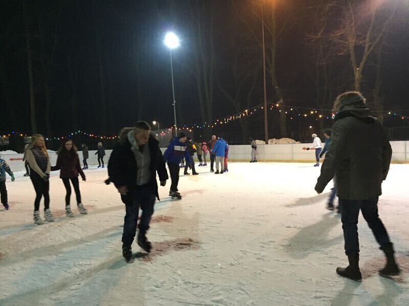 Zdjęcie 2: Nocna jazda na łyżwach
