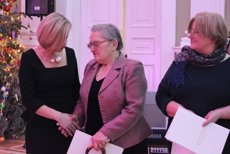 Zdjęcie 3: Krystyna Wieczorek nagrodzona w Warszawie