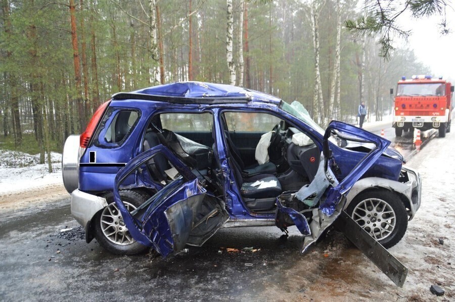 Zdjęcie 1: Dwa wypadki, troje rannych