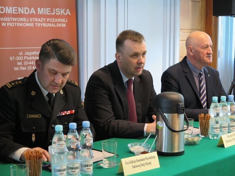 Zdjęcie 5: Wreszcie dostaną podwyżki? 