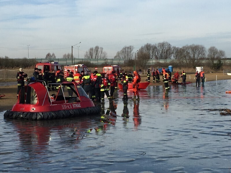 Zdjęcie 1: Strażacy ćwiczyli na Słoneczku