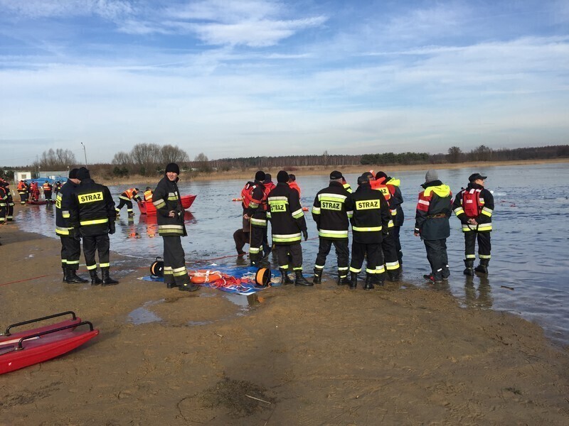 Zdjęcie 3: Strażacy ćwiczyli na Słoneczku