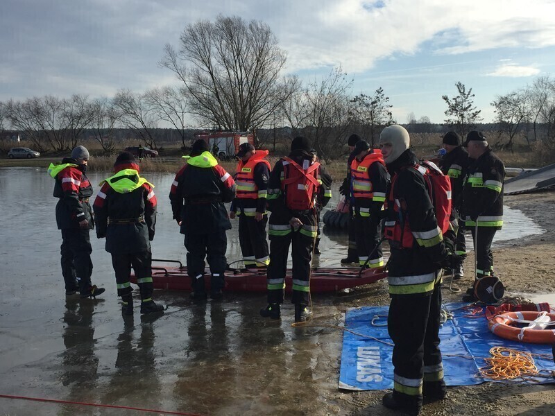 Zdjęcie 5: Strażacy ćwiczyli na Słoneczku