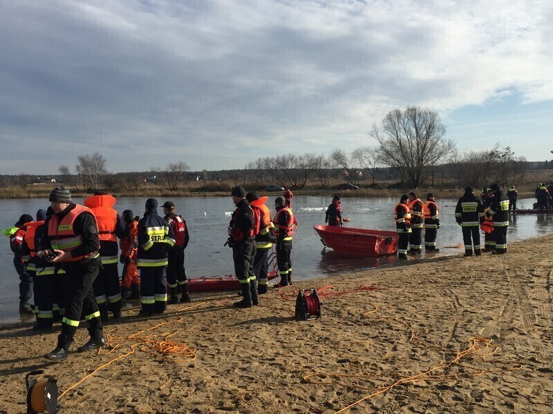 Zdjęcie 9: Strażacy ćwiczyli na Słoneczku
