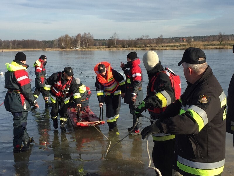 Zdjęcie 10: Strażacy ćwiczyli na Słoneczku