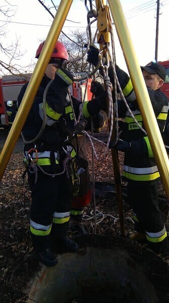 Zdjęcie 6: Strażacy uratowali psa