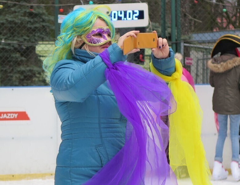 Zdjęcie 6: Tłusty czwartek na łyżwach 