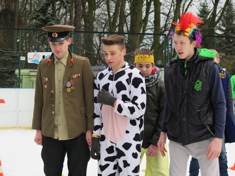 Zdjęcie 7: Tłusty czwartek na łyżwach 