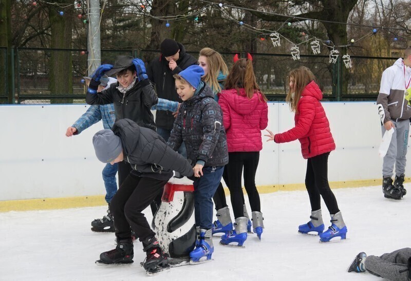 Zdjęcie 8: Tłusty czwartek na łyżwach 