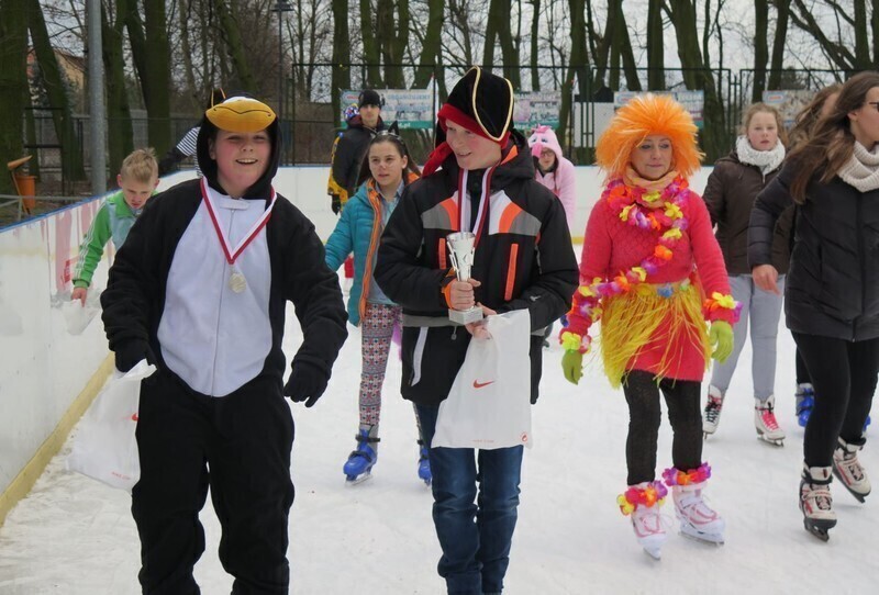 Zdjęcie 19: Tłusty czwartek na łyżwach 