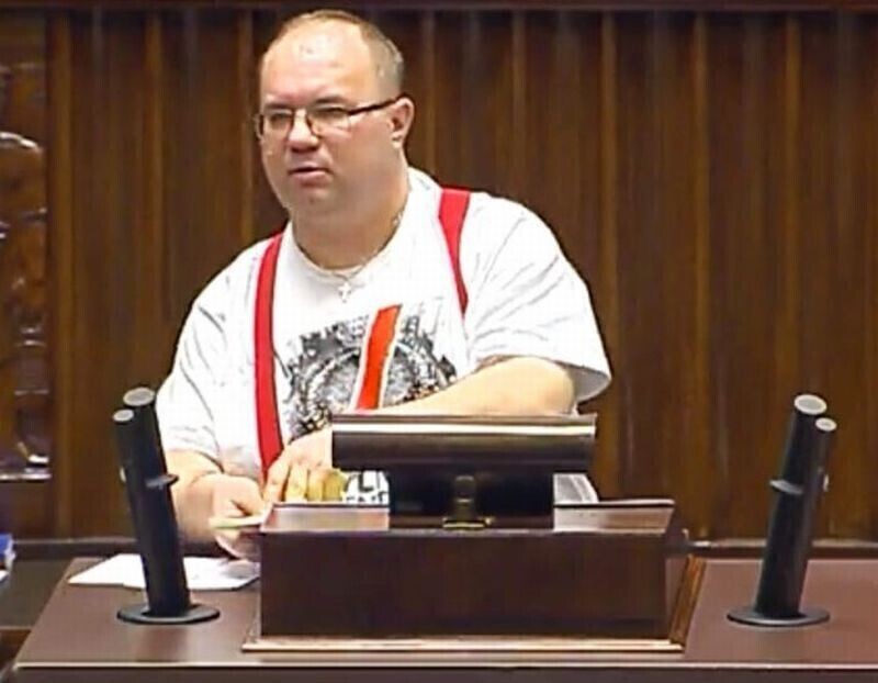Sejm Nasz poseł przemawiał w t-shircie