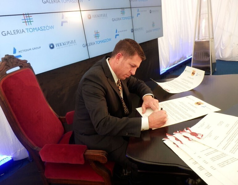 Zdjęcie 2: Galerię Tomaszów otworzą w październiku 