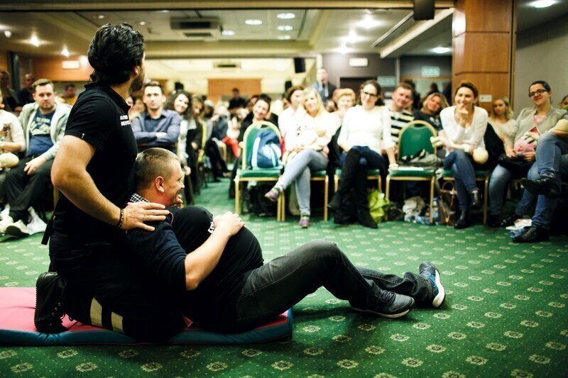 Zdjęcie 3: Warsztaty z udzielania pierwszej pomocy niemowlęciu 