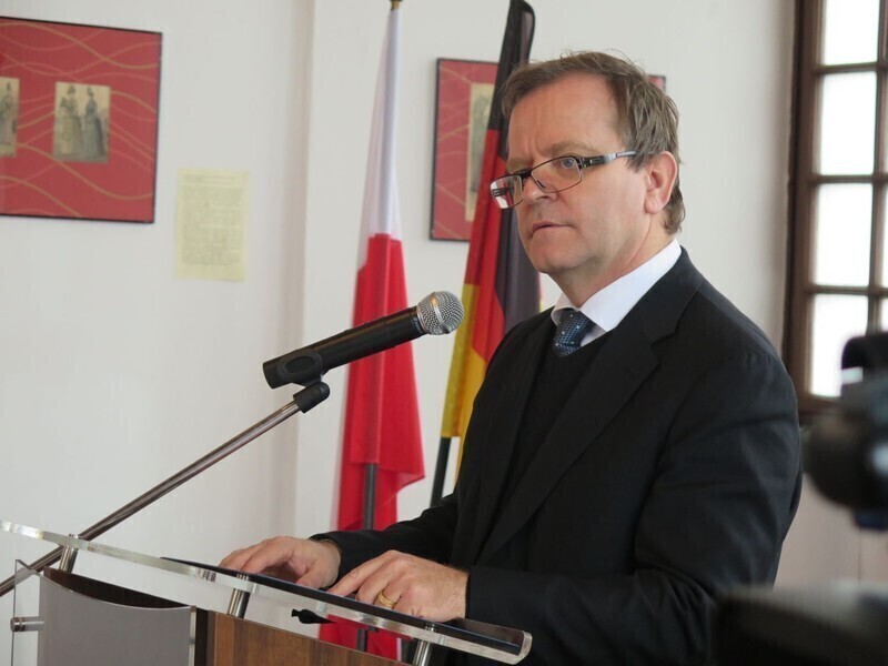 Zdjęcie 2: Absolwenci Haeringa odbierali dyplomy na Zamku 