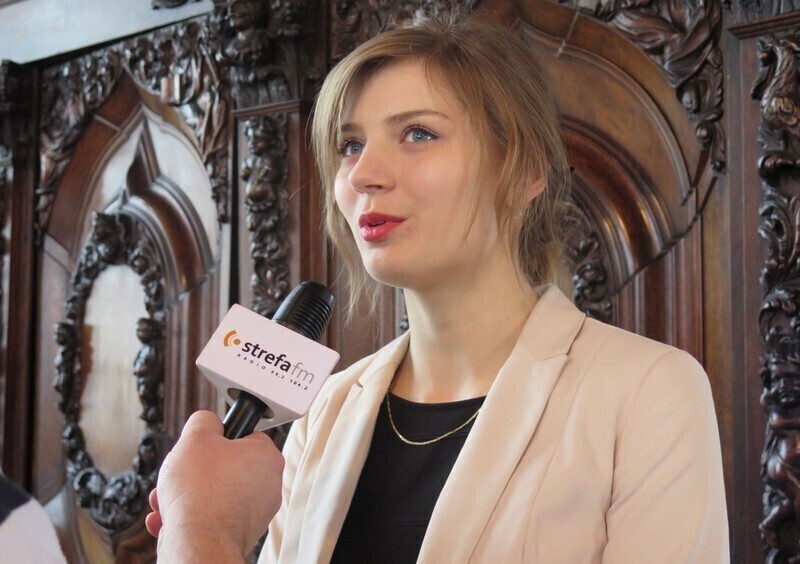 Zdjęcie 7: Absolwenci Haeringa odbierali dyplomy na Zamku 