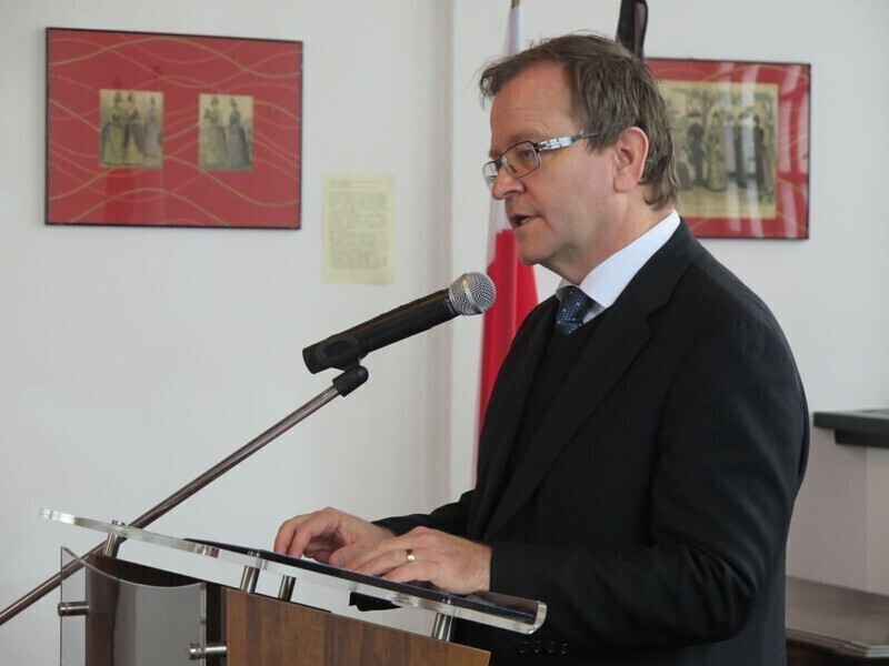 Zdjęcie 14: Absolwenci Haeringa odbierali dyplomy na Zamku 