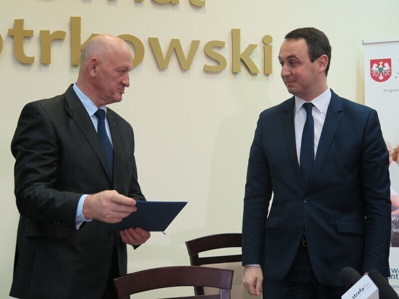 Zdjęcie 5: Mają zgodę województwa na zmiany w służbie zdrowia w Piotrkowie