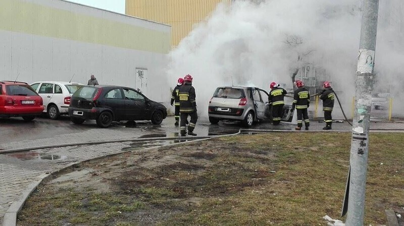 Zdjęcie 4: Pożar dwóch samochodów
