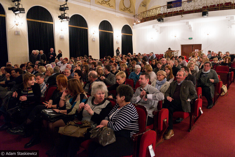 Zdjęcie 10: Kolejny świetny spektakl na scenie MOK-u