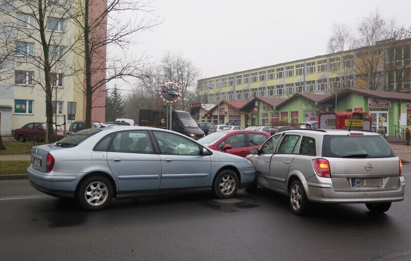 Zdjęcie 4: Wypadek na ul. Słowackiego w Piotrkowie