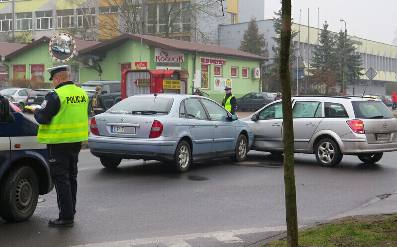 Zdjęcie 5: Wypadek na ul. Słowackiego w Piotrkowie