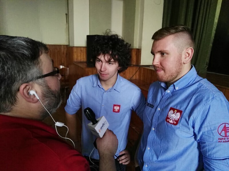 Wznieść się ponad chmury po medale