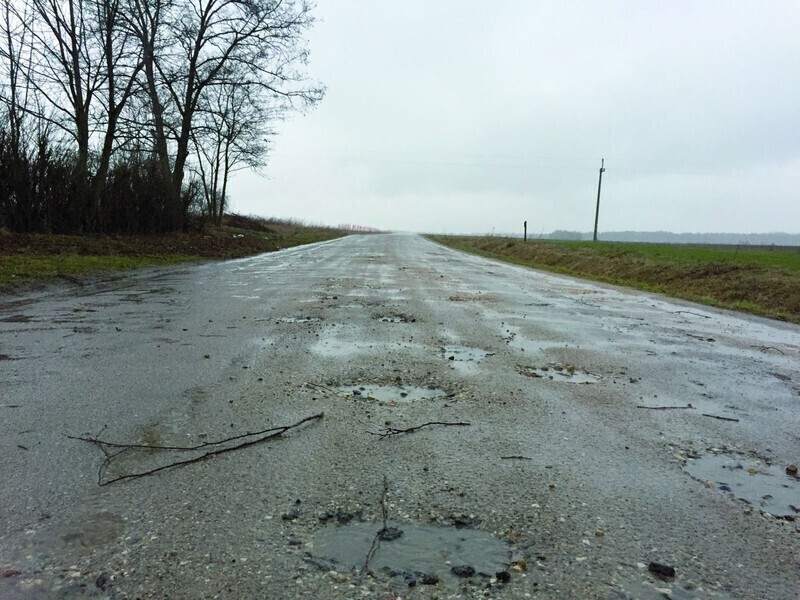 Zdjęcie 3: Mieszkańcy wsi Kisiele chcą utwardzenia drogi