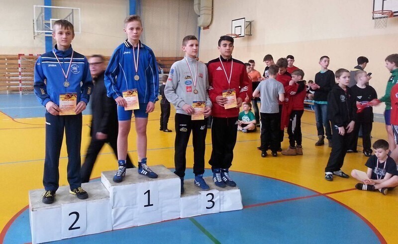 Zdjęcie 4: Młodzi zapaśnicy z Woli Krzysztoporskiej znów na podium