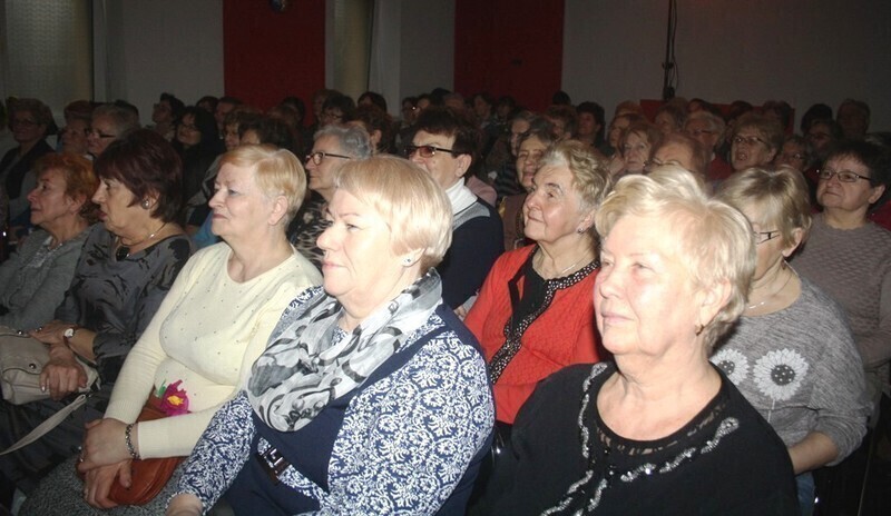 Zdjęcie 11: Dzień Kobiet z Klubem Seniora 