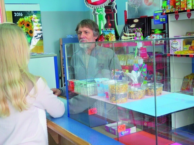 Zdjęcie 3: Co słychać w szkolnych sklepikach?