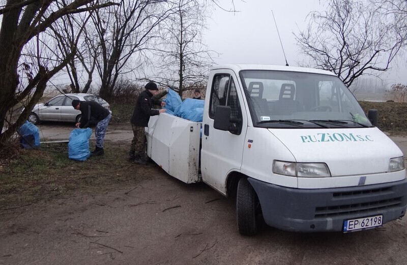 Zdjęcie 4: Sezon wędkarski zaczęli od sprzątania