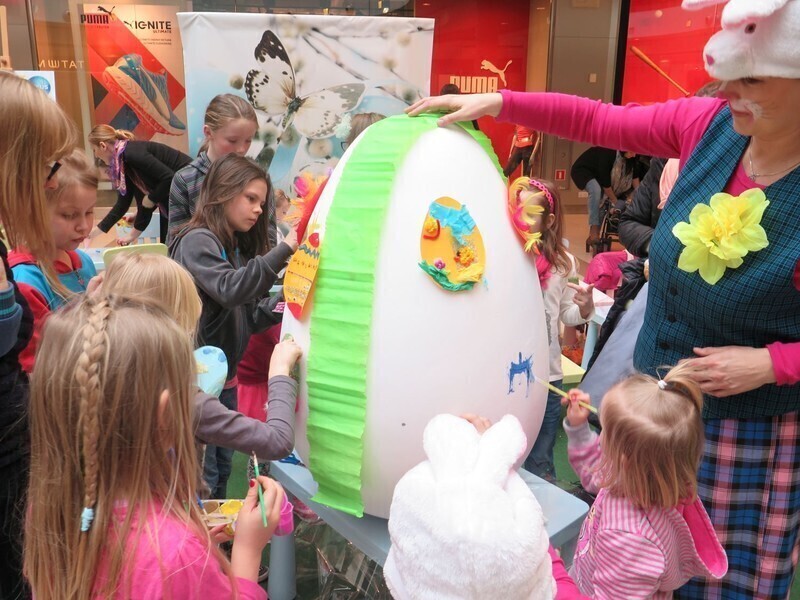 Zdjęcie 15: Przedświąteczna zabawa w piotrkowskiej galerii