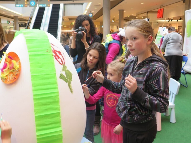 Zdjęcie 16: Przedświąteczna zabawa w piotrkowskiej galerii