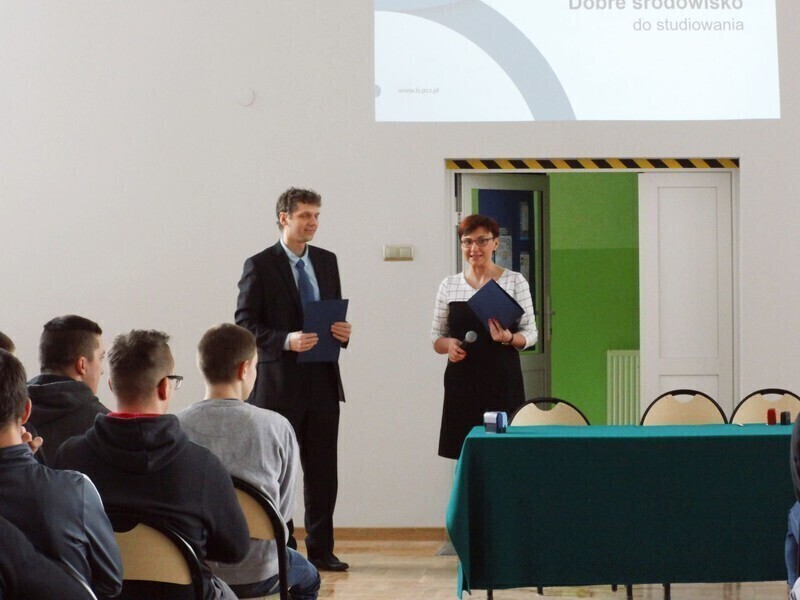 Zdjęcie 8: Politechnika Częstochowska wspiera piotrkowską młodzież