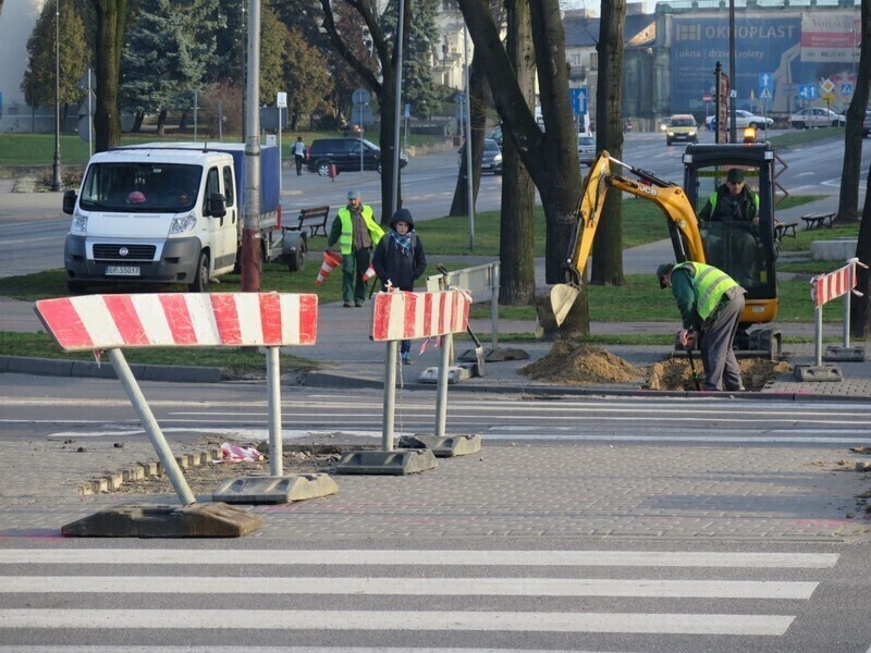 Zdjęcie 2: Kierowcy, uważajcie na skrzyżowaniu 3 Maja/Kopernika! Trwa przebudowa 