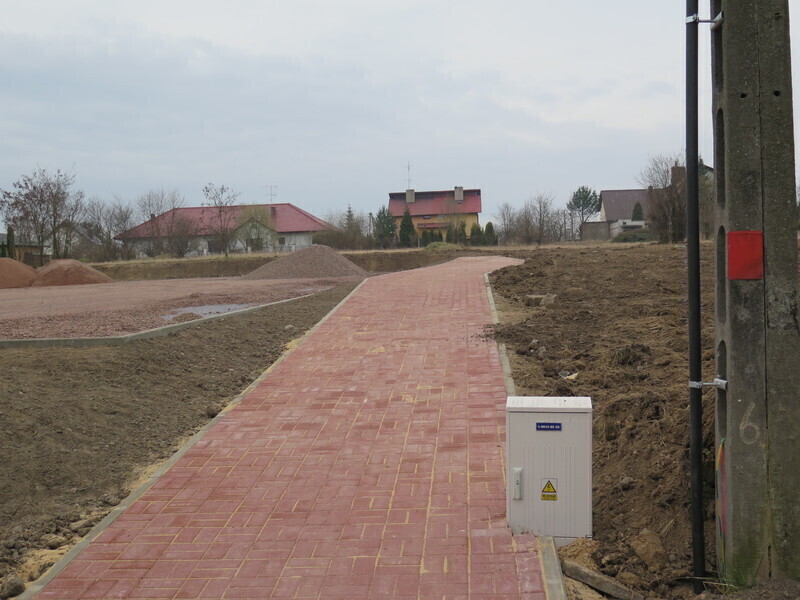 Zdjęcie 3: Przy Ceramicznej powstaje boisko