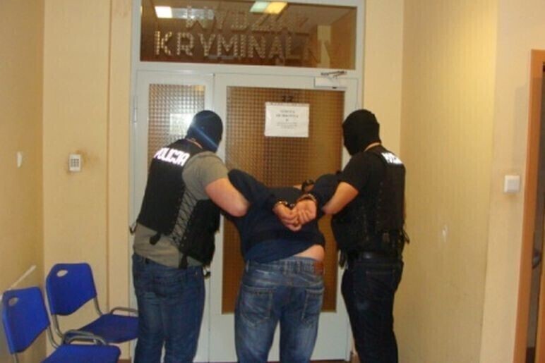 Chciał umówić się z nieletnią na seks - zatrzymała go policja