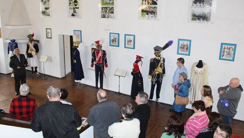 Zdjęcie 3: Mundury polskich formacji wojskowych. Już po wernisażu 