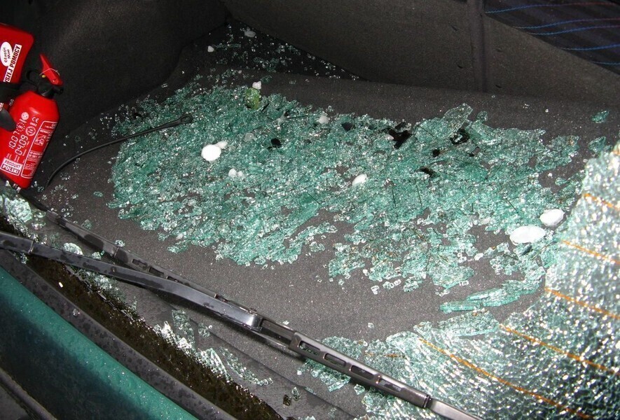 Widziałeś jak wybijali szyby w samochodach