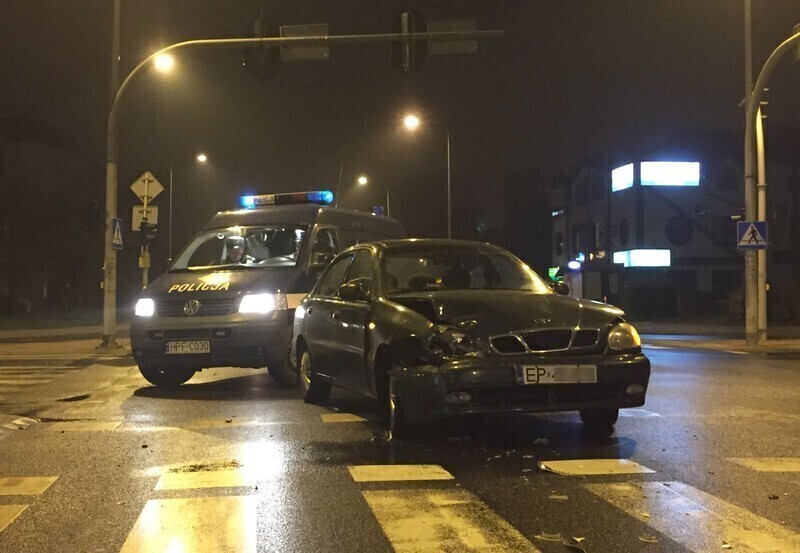 Zdjęcie 6: Zderzenie na skrzyżowaniu Słowackiego/Kostromska 