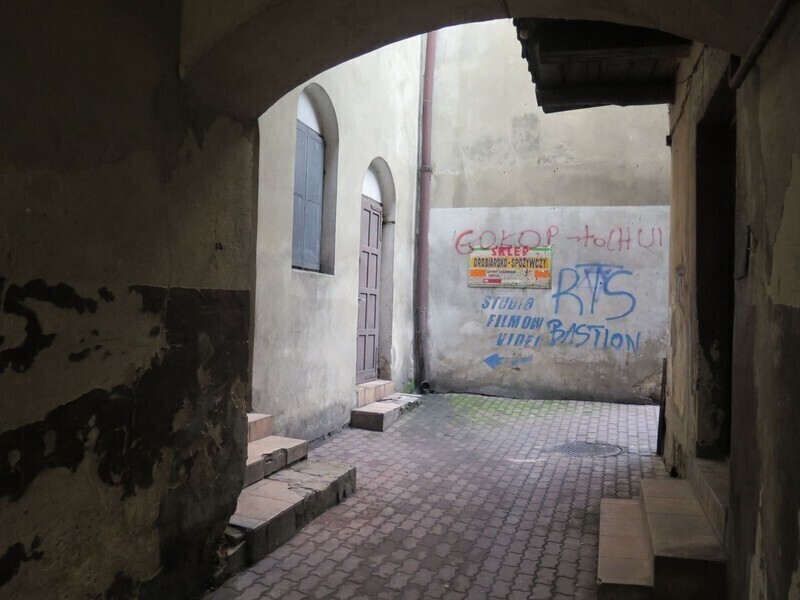 Zdjęcie 7: Podwórka Starego Miasta w Piotrkowie 