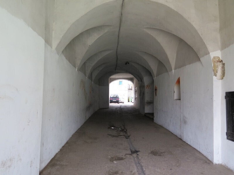 Zdjęcie 10: Podwórka Starego Miasta w Piotrkowie 