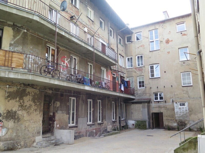 Zdjęcie 12: Podwórka Starego Miasta w Piotrkowie 