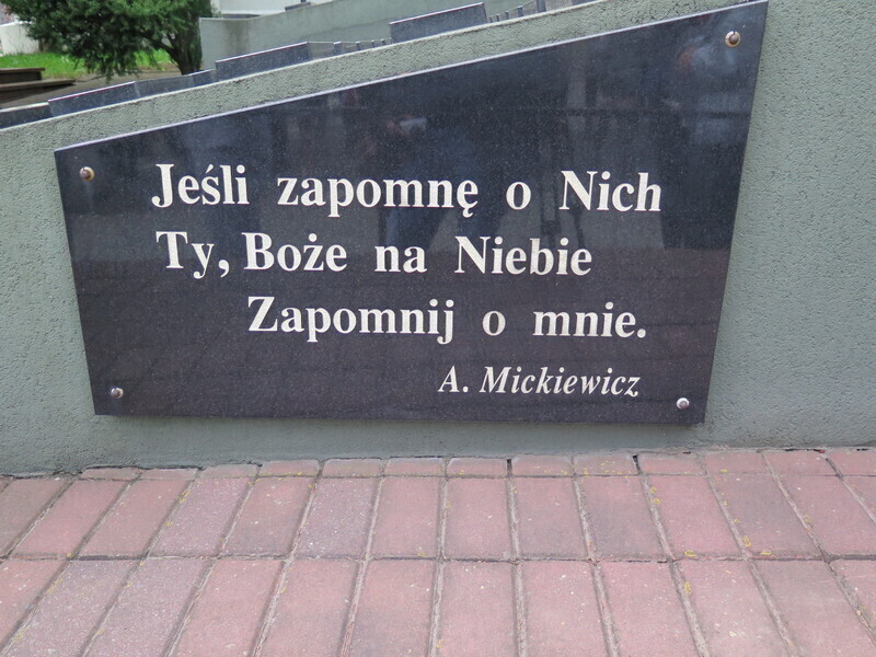 Oddali hołd zamordowanym w Katyniu